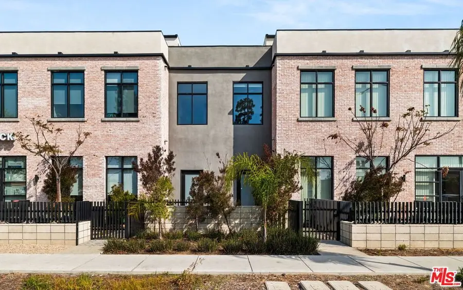 752 W 19th Street #B, Costa Mesa, CA 92627 - #2