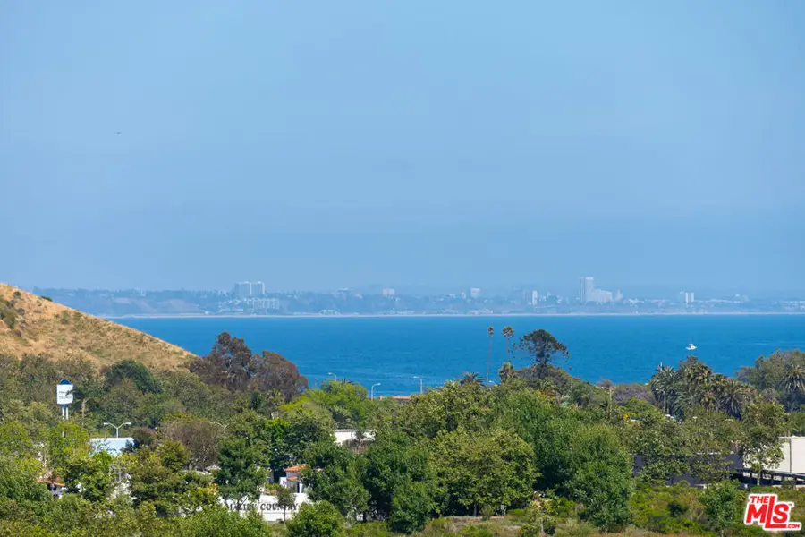 23908 De Ville Way #B, Malibu, CA 90265 - #2