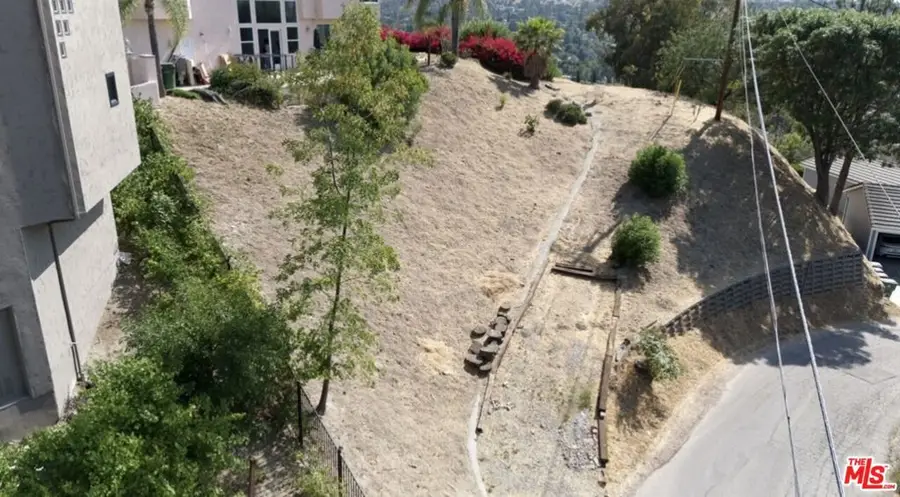 5015 Calatrana Drive, Woodland Hills, CA 91364 - #3