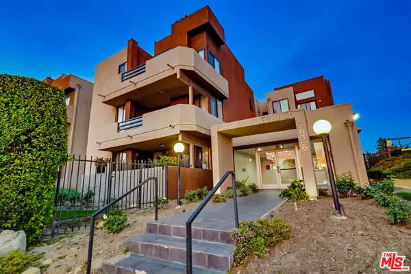 7826 Topanga Canyon Boulevard #201, Canoga Park, CA 91304