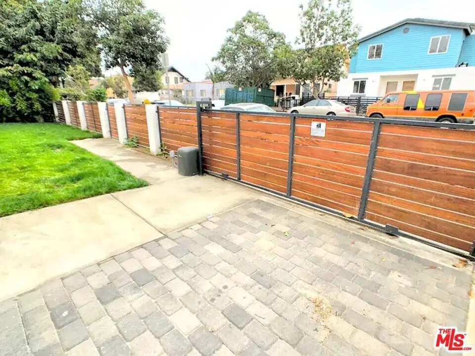 1121 W 39th Place, Los Angeles, CA 90037 - #1