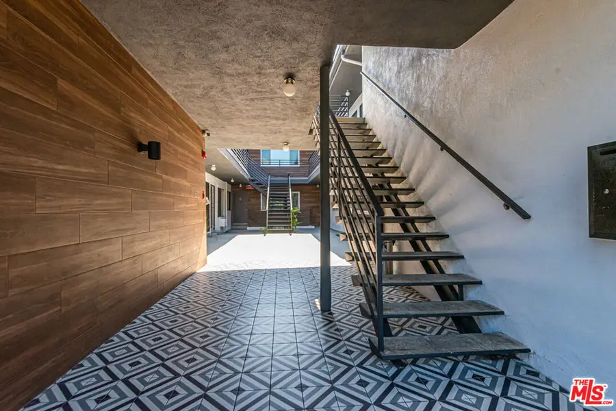 1534 S Shenandoah Street, Los Angeles, CA 90035 - #3