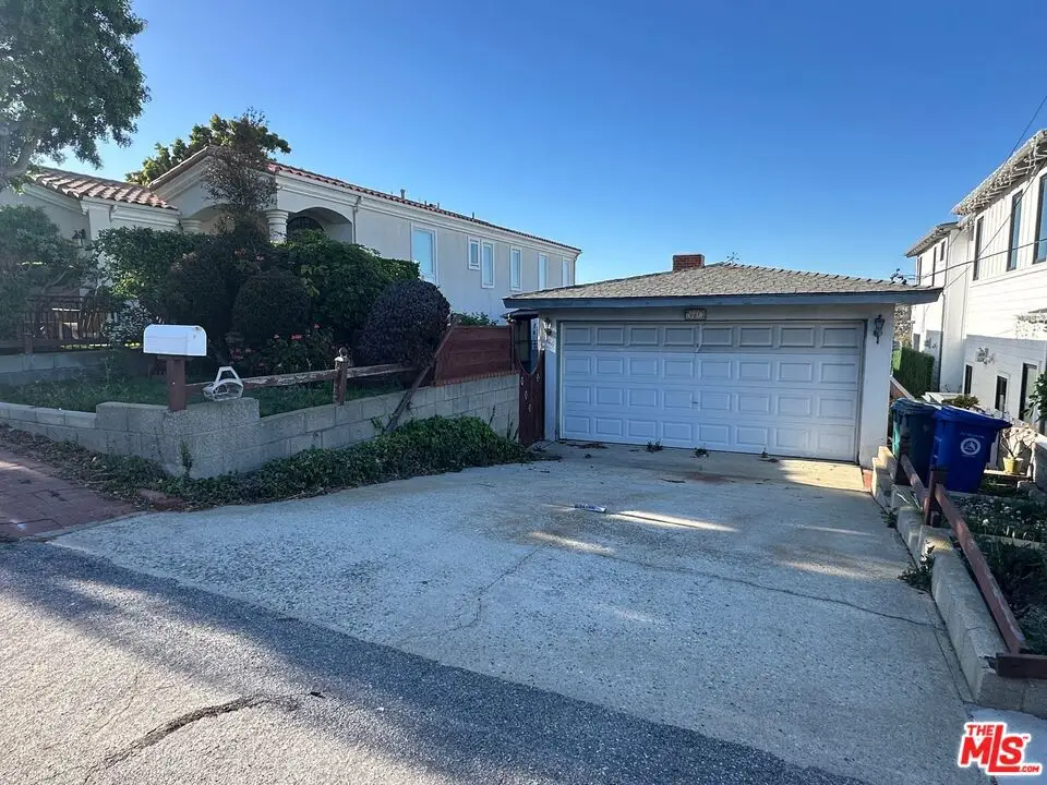 661 19th Street, Manhattan Beach, CA 90266 - #1