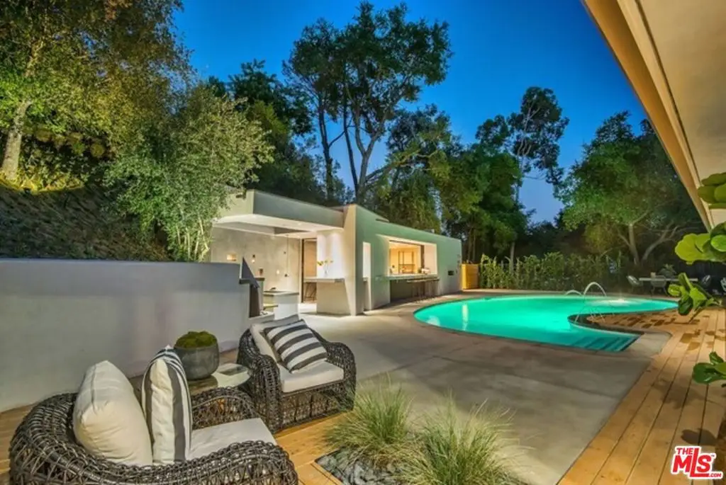 16957 Mooncrest Drive, Encino, CA 91436 - #1