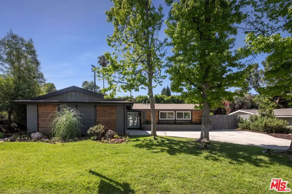 20756 Clarendon Street, Woodland Hills, CA 91367 - #1