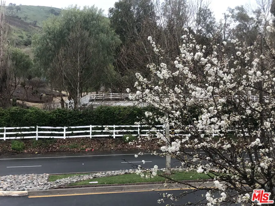 26345 W Bravo Lane, Calabasas, CA 91302 - #2