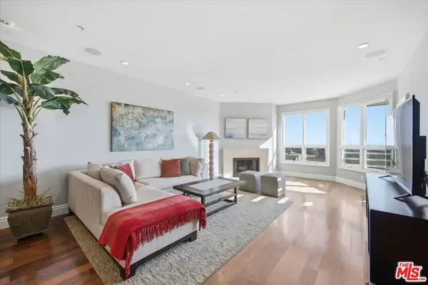 2602 E 20th Street #202B, Signal Hill, CA 90755