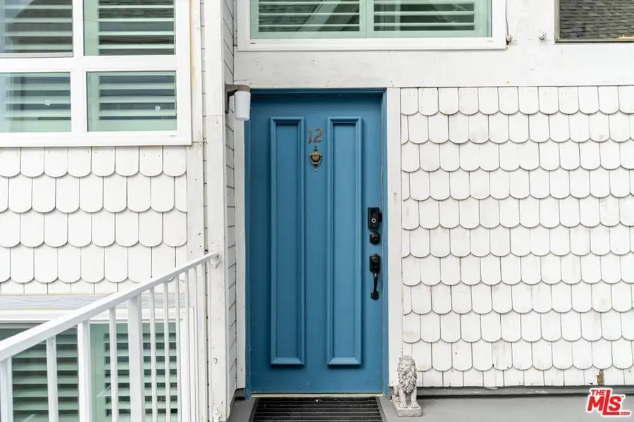 1121 E Wilson Avenue #12, Glendale, CA 91206 - #2