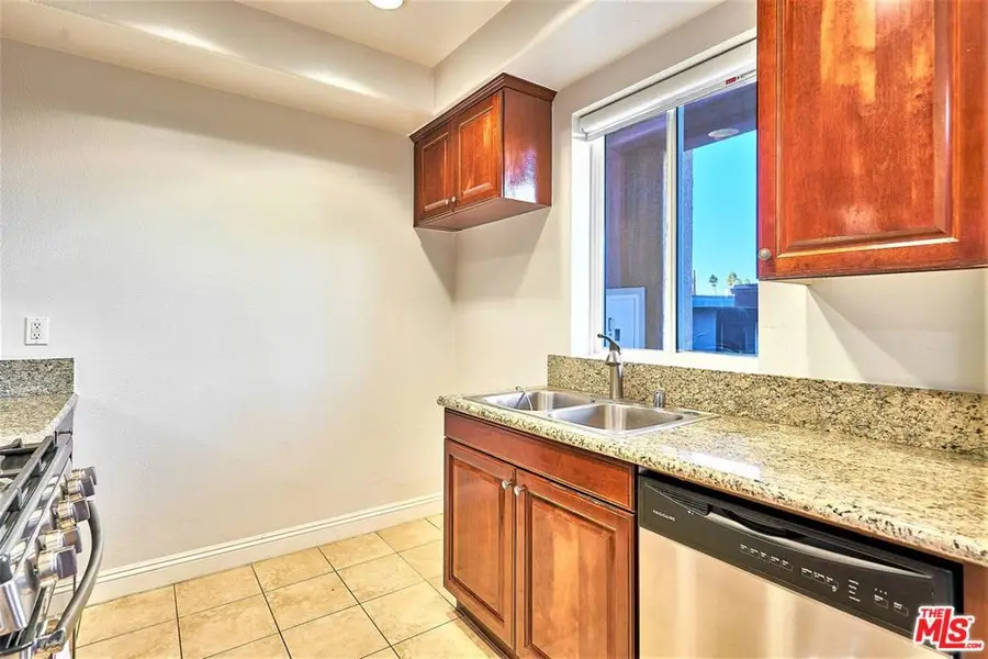 1401 S St Andrews Place #209, Los Angeles, CA 90019 - #3