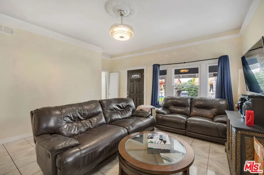 4312 Walton Avenue, Los Angeles, CA 90037 - #3
