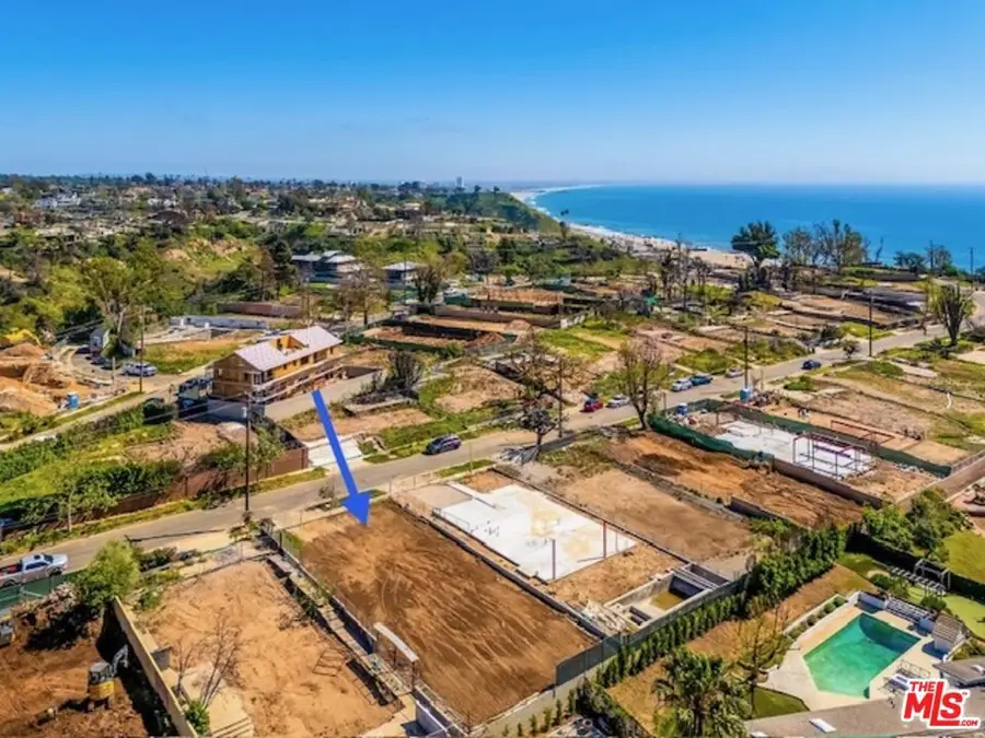 381 N Las Casas Avenue, Pacific Palisades, CA 90272 - #2