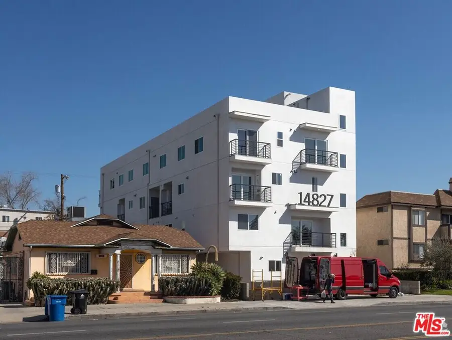 14827 Victory Boulevard, Van Nuys, CA 91411 - #2