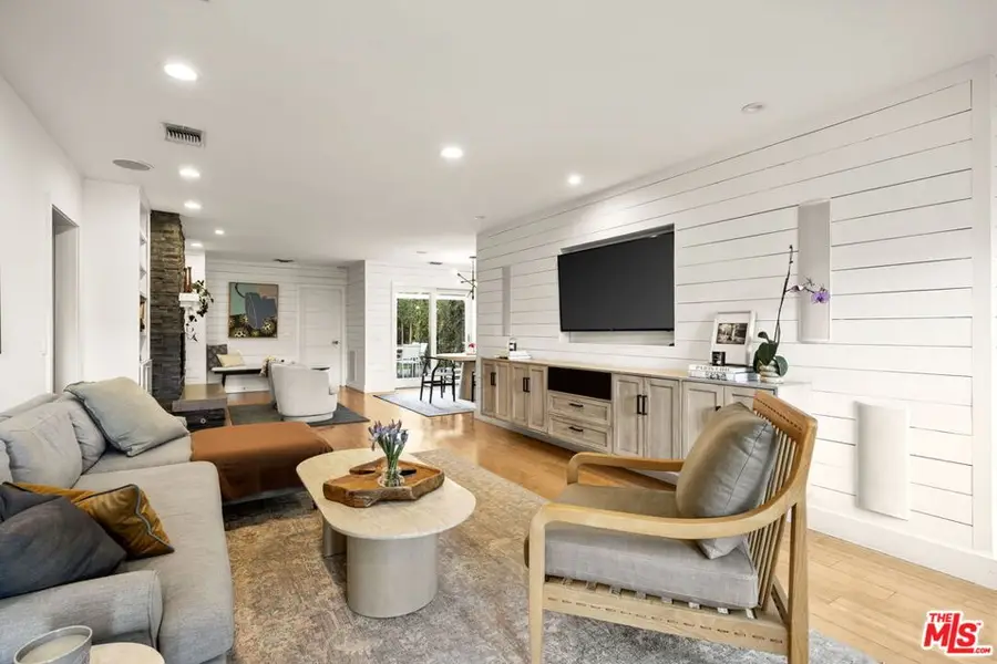 218 S Bundy Drive, Los Angeles, CA 90049 - #3