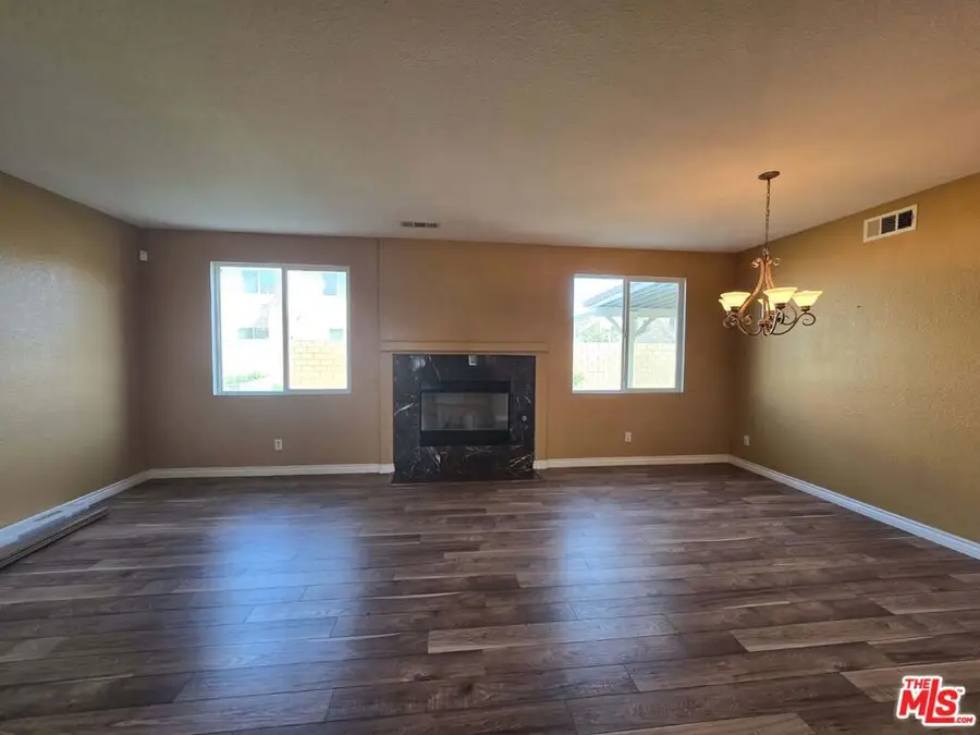 3273 W Avenue J10, Lancaster, CA 93536 - #3