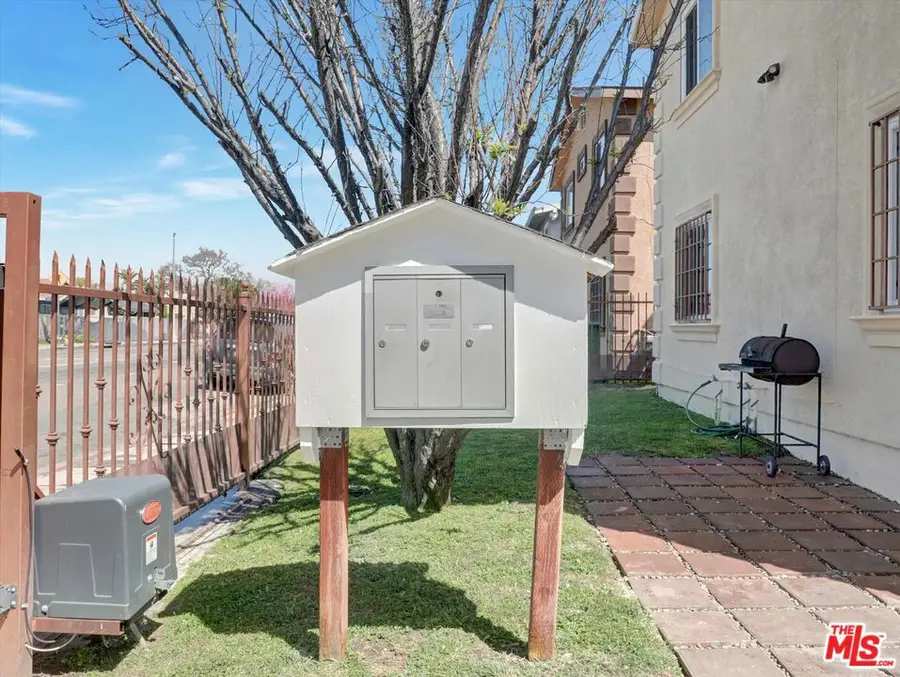 8110 S San Pedro Street, Los Angeles, CA 90003 - #2