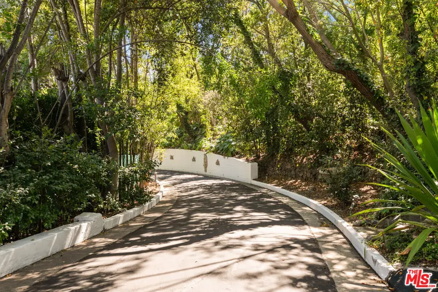 1196 Brooklawn Drive, Los Angeles, CA 90077 - #2