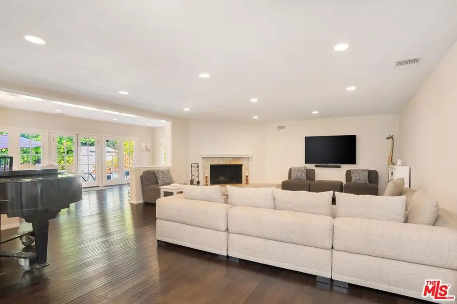 16155 Otsego Street, Encino, CA 91436 - #2