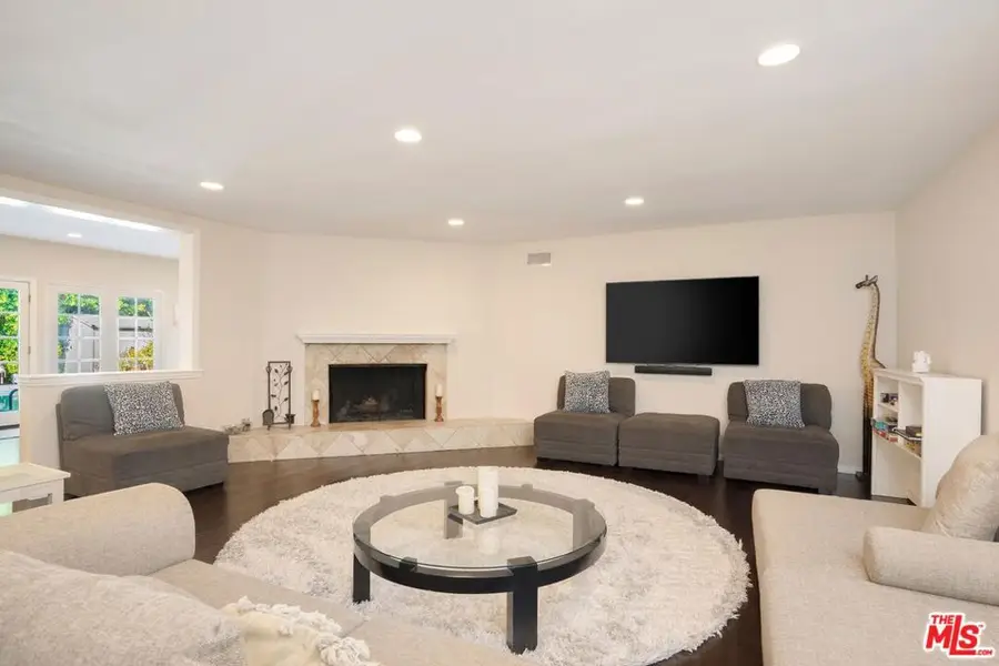 16155 Otsego Street, Encino, CA 91436 - #3