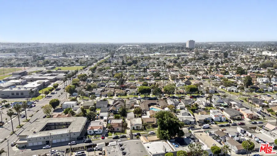 805 S Crane Avenue, Compton, CA 90221 - #3