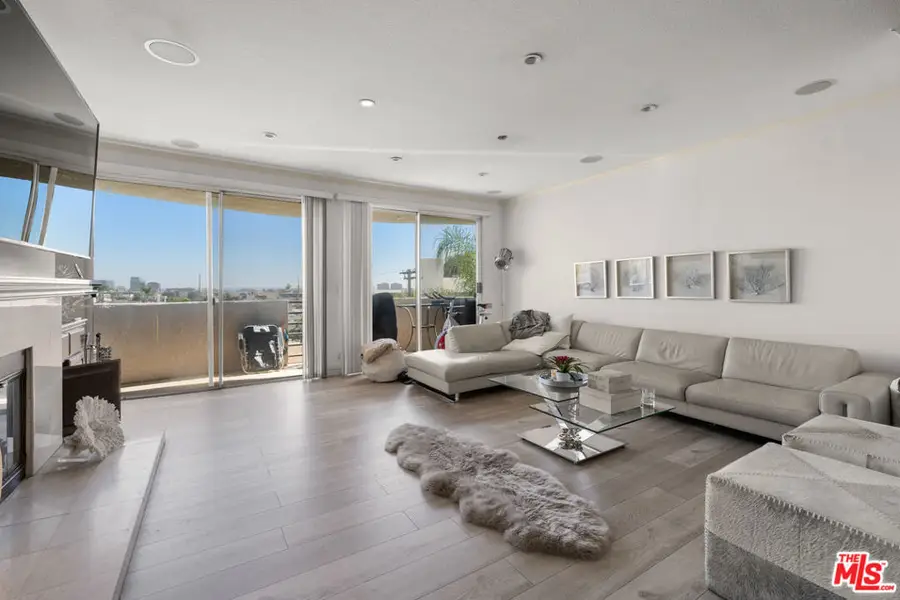 11535 Rochester Avenue #301, Los Angeles, CA 90025 - #2