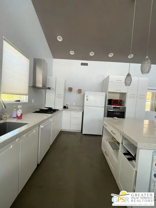 18568 Ford Avenue, Desert Hot Springs, CA 92241 - #2