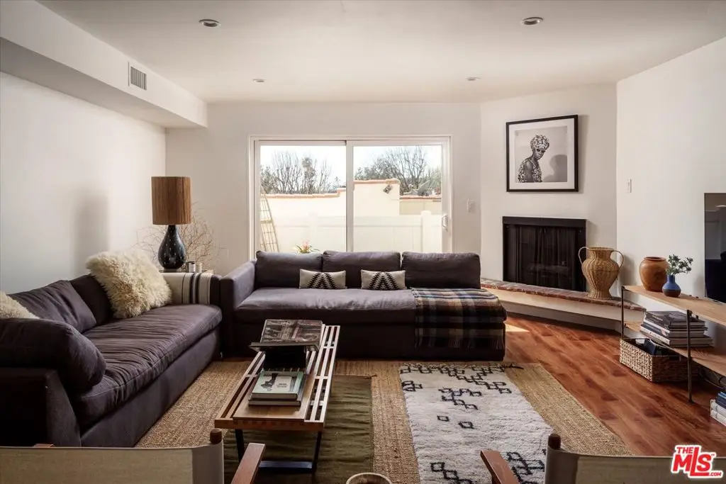 527 E Cypress Avenue #C, Burbank, CA 91501 - #1