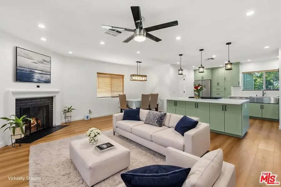 7020 Oakdale Avenue, Winnetka, CA 91306 - #2
