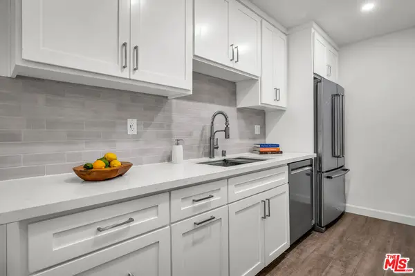 914 Lincoln Boulevard #202, Santa Monica, CA 90403