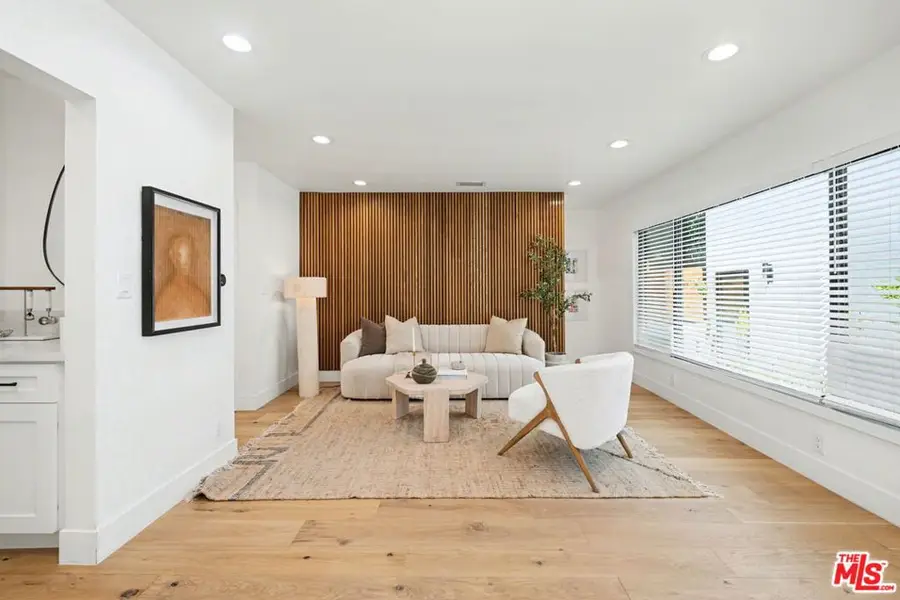 4329 Allott Avenue Avenue, Sherman Oaks, CA 91423 - #3