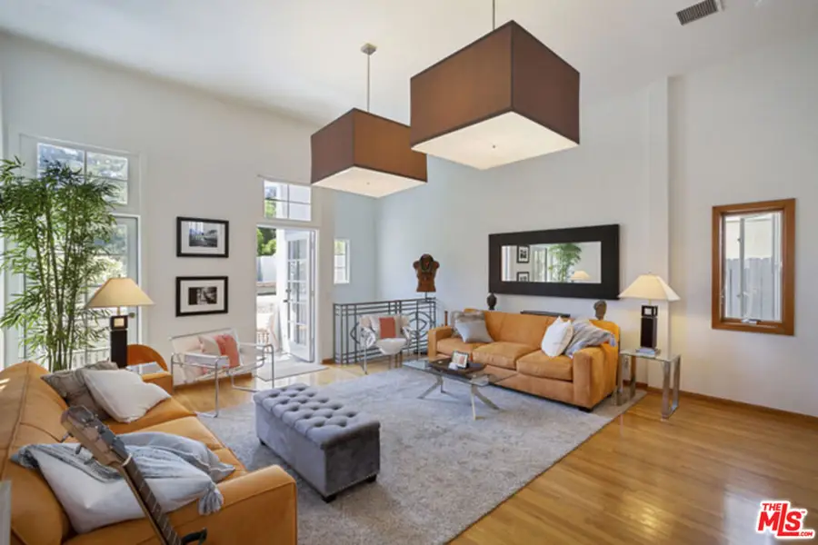 8781 Lookout Mountain Avenue, Los Angeles, CA 90046 - #2