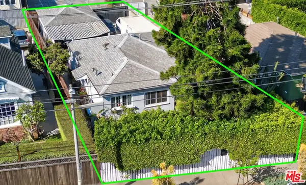 2563 Walnut Avenue, Venice, CA 90291