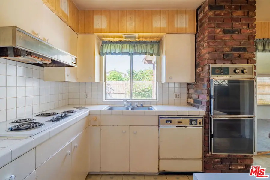 10911 Lemay Street, North Hollywood, CA 91606 - #2