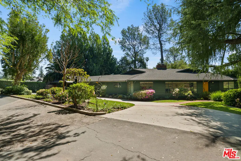 4902 Alta Canyada Road, La Canada Flintridge, CA 91011 - #1