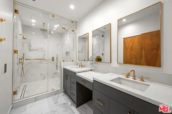 106 N Croft Avenue #301, Los Angeles, CA 90048
