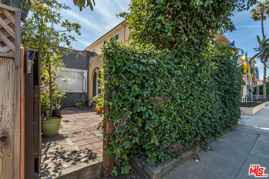 5526 Sierra Vista Avenue, Los Angeles, CA 90038 - #3