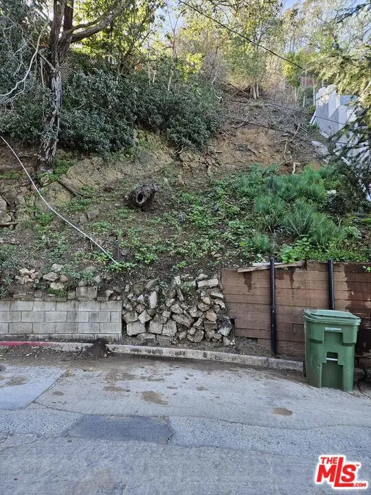 6893 Pacific View Drive, Los Angeles, CA 90068 - #3