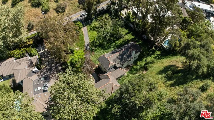 2221 Benedict Canyon Drive, Beverly Hills, CA 90210 - #2