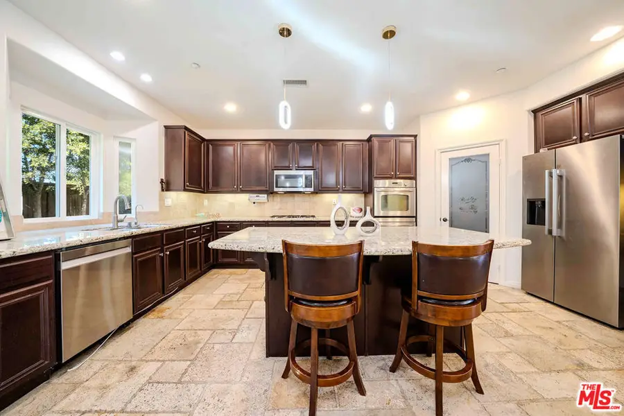 9849 Dreams Lane, San Fernando, CA 91345 - #2