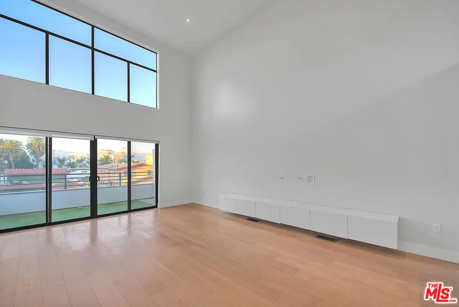 5014 Rosewood Avenue #1/2, Los Angeles, CA 90004 - #3