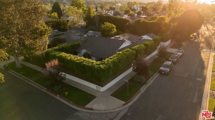 4257 Shadyglade Avenue, Studio City, CA 91604 - #2