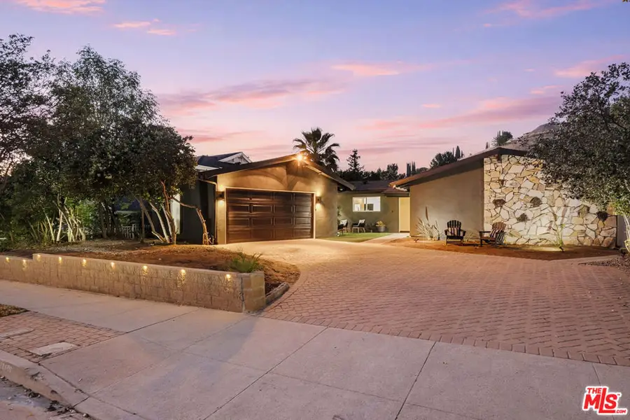 22649 Mulholland Drive, Woodland Hills, CA 91364 - #2