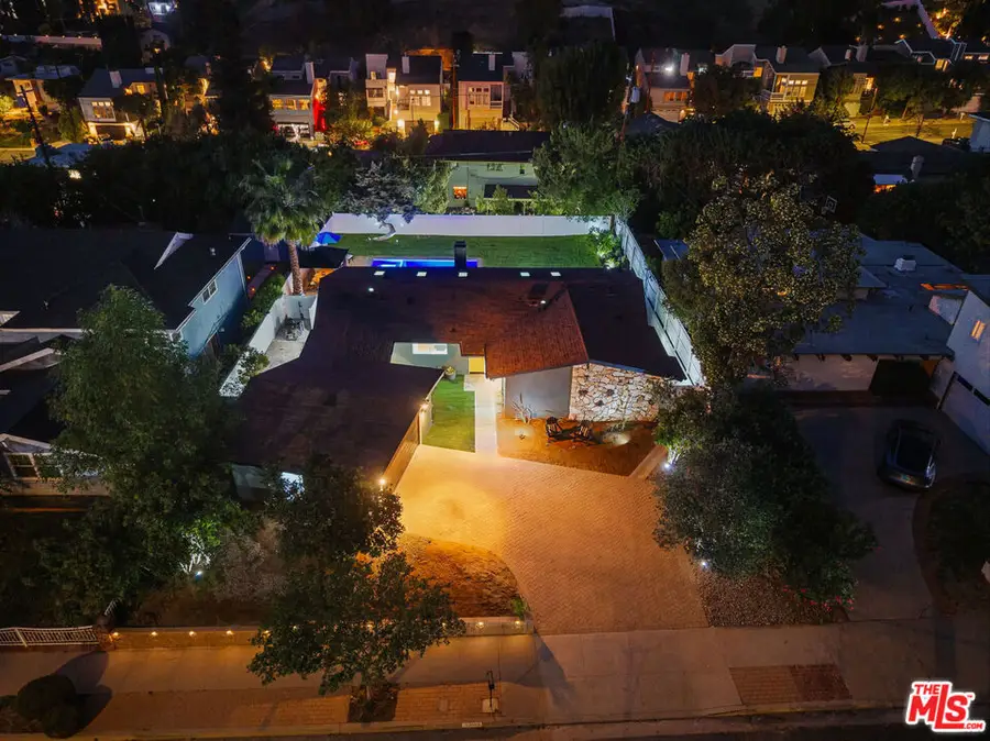 22649 Mulholland Drive, Woodland Hills, CA 91364 - #3