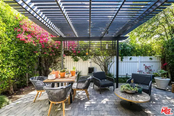 5139 Fulton Avenue, Sherman Oaks, CA 91423