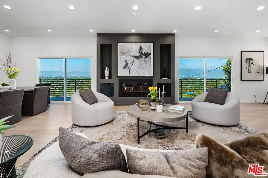 11725 Laurelwood Drive, Studio City, CA 91604 - #3