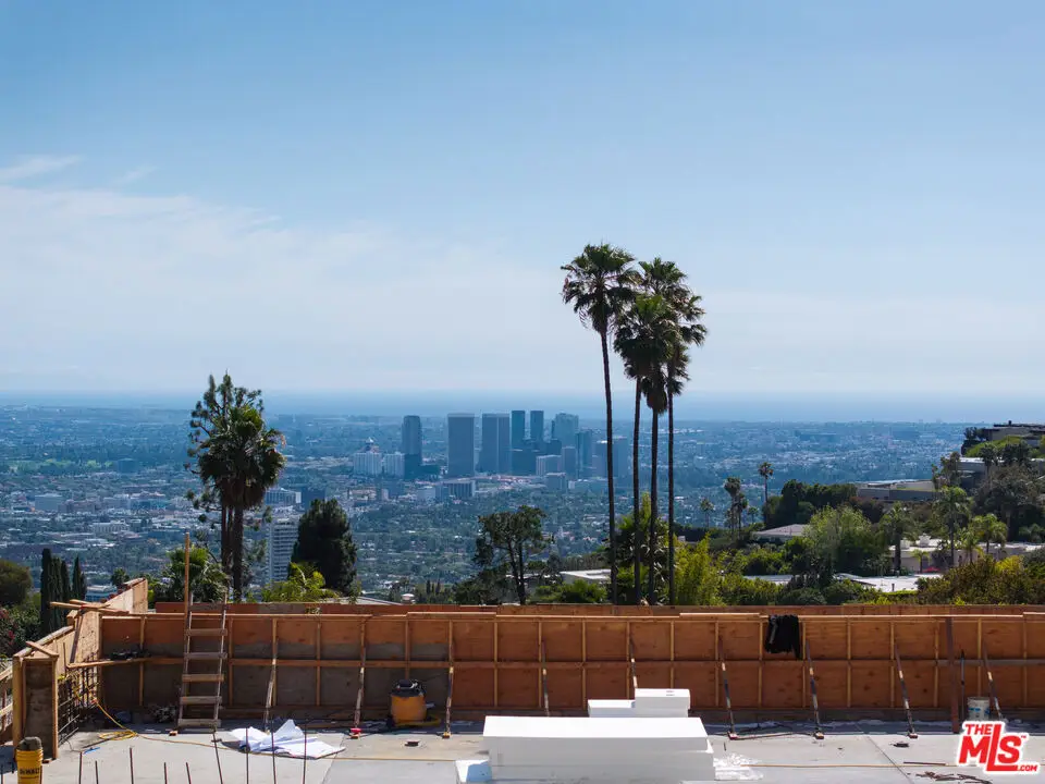 1868 N Doheny Drive, Los Angeles, CA 90069 - #1