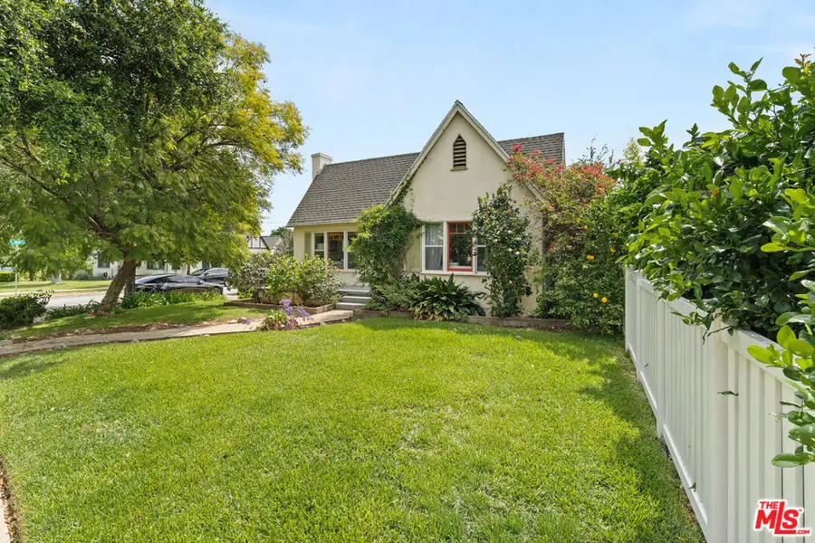 2556 E Villa Street, Pasadena, CA 91107 - #2