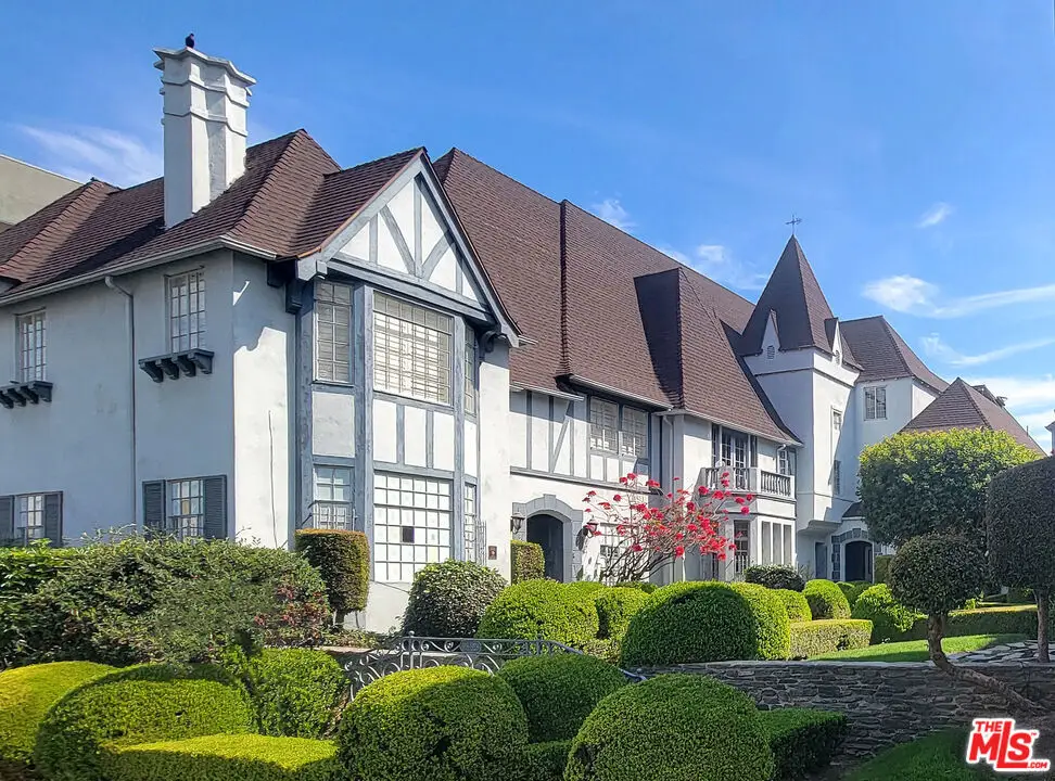 920 S Serrano Avenue, Los Angeles, CA 90006 - #1