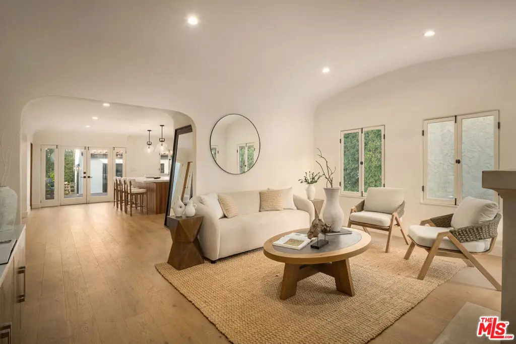 8817 Ashcroft Avenue, West Hollywood, CA 90048 - #1