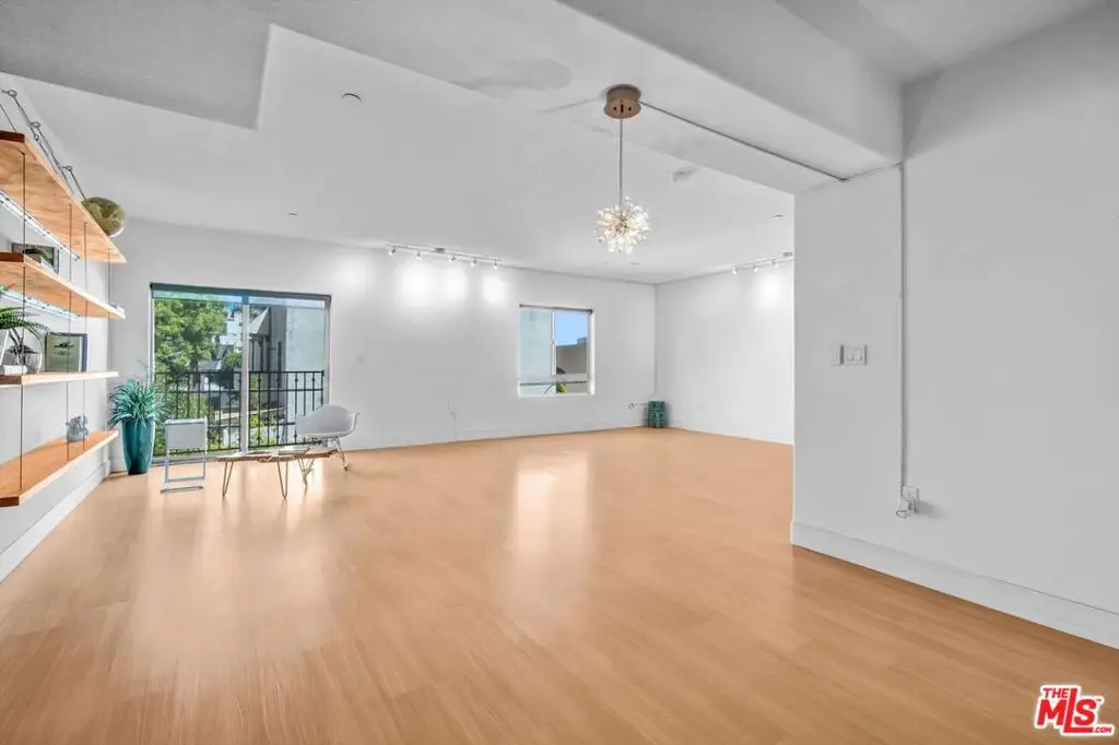 5232 Satsuma Avenue #202, North Hollywood, CA 91601 - #1