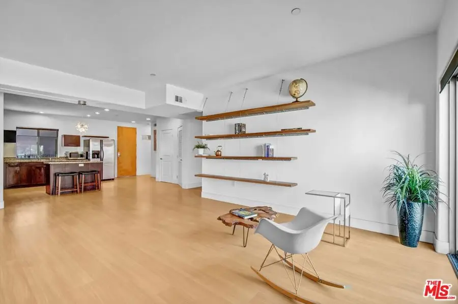 5232 Satsuma Avenue #202, North Hollywood, CA 91601 - #2